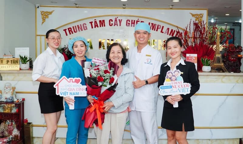 trung tâm trồng răng implant quận 10